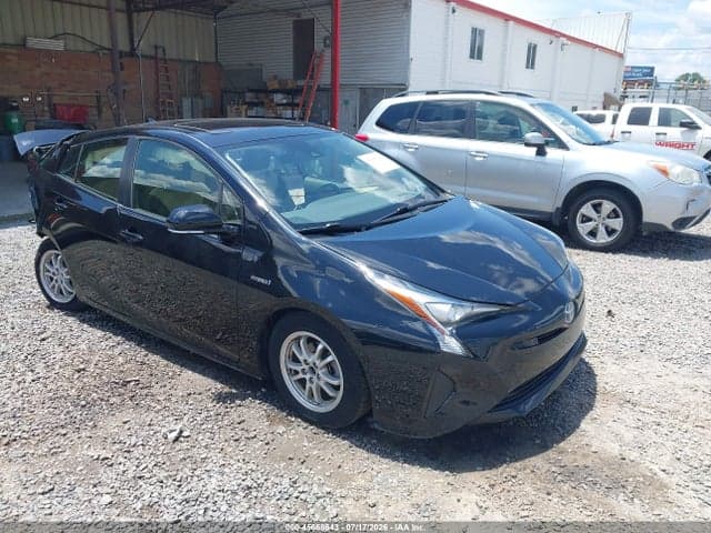2017 TOYOTA PRIUS THREE 1