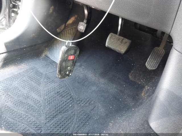 2017 TOYOTA PRIUS THREE 11