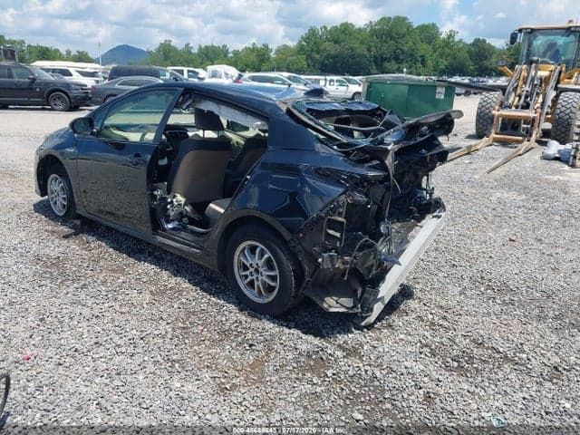 2017 TOYOTA PRIUS THREE 3