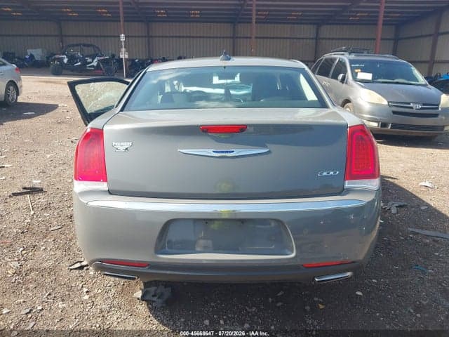 2019 CHRYSLER 300 LIMITED 17