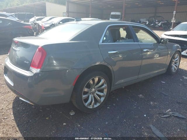 2019 CHRYSLER 300 LIMITED 4