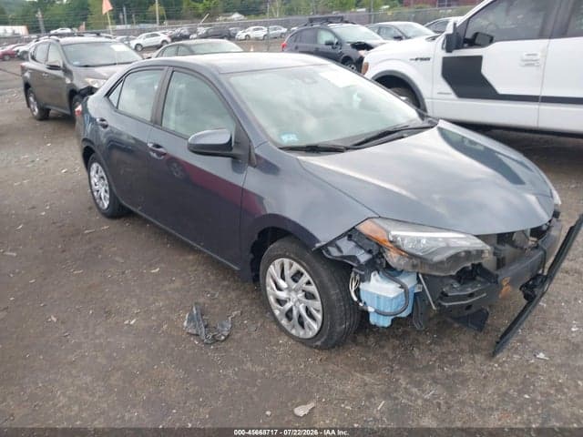 2018 TOYOTA COROLLA LE 1