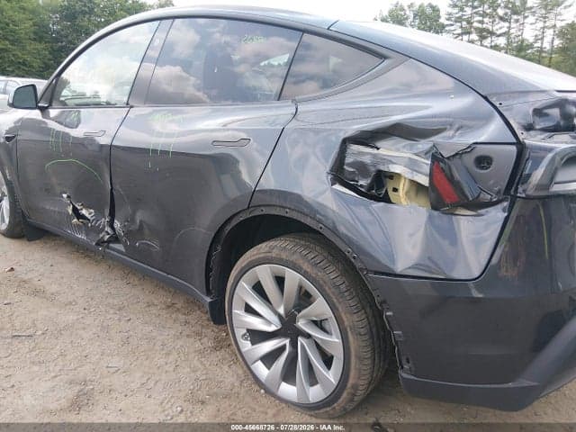2026 TESLA MODEL Y 6