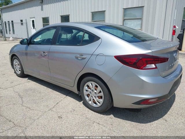2020 HYUNDAI ELANTRA SE 3