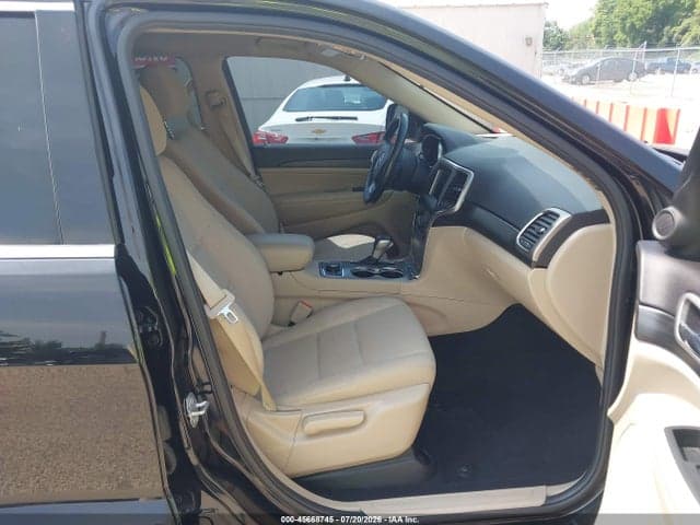 2019 JEEP GRAND CHEROKEE LAREDO E 4X4 5