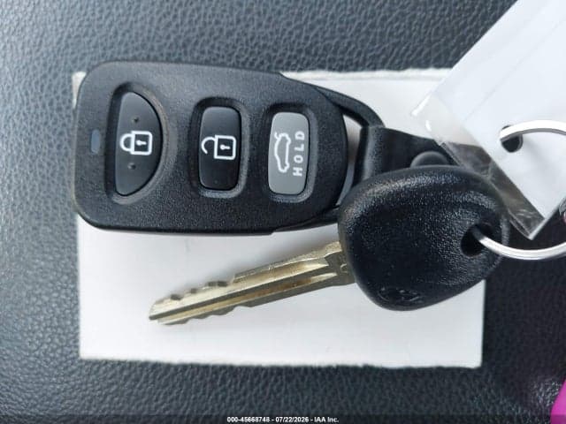 2020 HYUNDAI ELANTRA SE 11