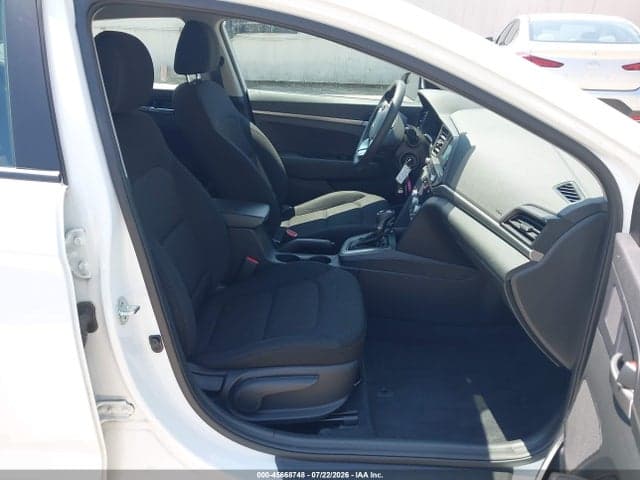 2020 HYUNDAI ELANTRA SE 5