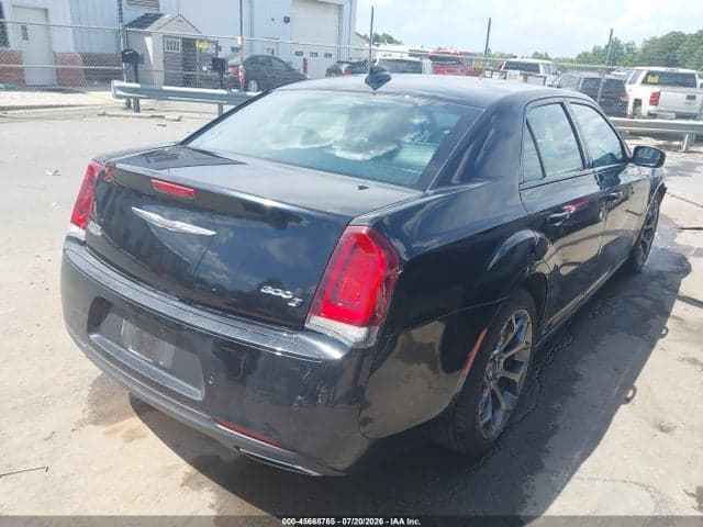 2018 CHRYSLER 300 300S 4