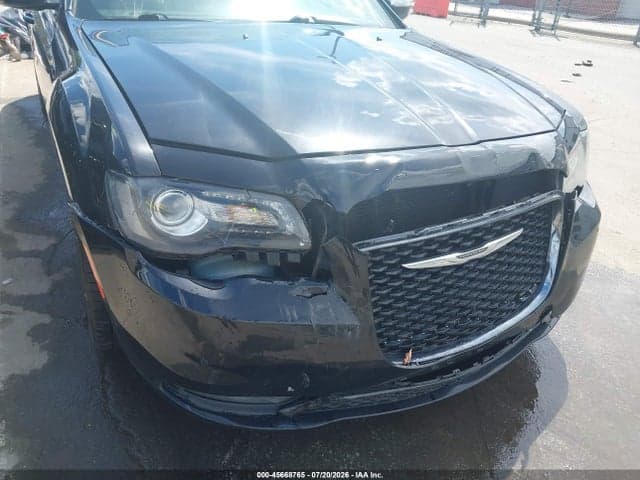 2018 CHRYSLER 300 300S 6