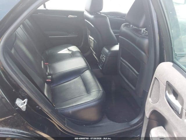 2018 CHRYSLER 300 300S 8