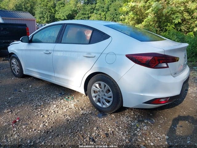 2019 HYUNDAI ELANTRA SE 3