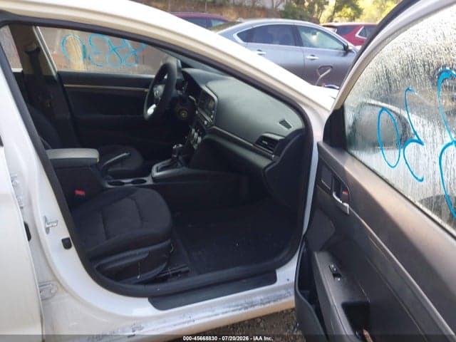 2019 HYUNDAI ELANTRA SE 5