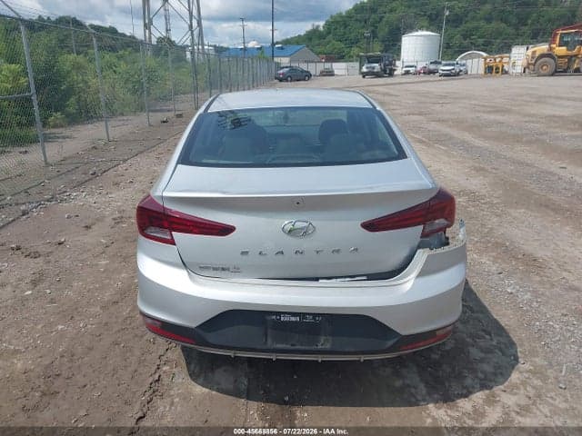 2019 HYUNDAI ELANTRA SE 17