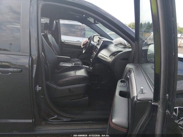 2019 DODGE GRAND CARAVAN GT 5