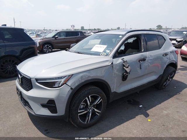 2024 VOLVO XC40 B5 CORE BRIGHT THEME/B5 CORE DARK THEME 2