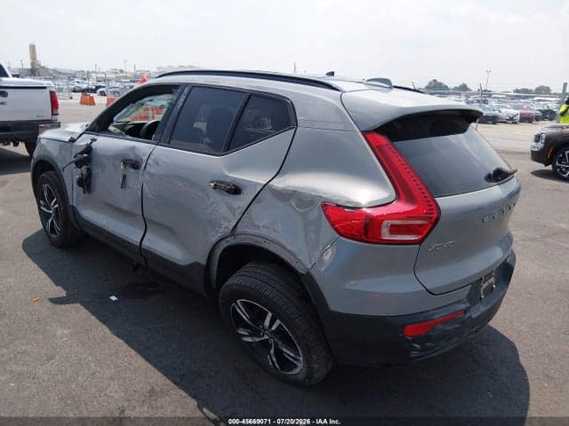 2024 VOLVO XC40 B5 CORE BRIGHT THEME/B5 CORE DARK THEME 3