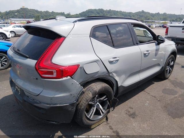 2024 VOLVO XC40 B5 CORE BRIGHT THEME/B5 CORE DARK THEME 4