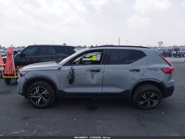 2024 VOLVO XC40 B5 CORE BRIGHT THEME/B5 CORE DARK THEME 6