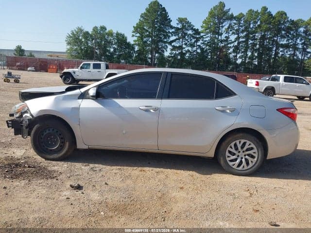 2018 TOYOTA COROLLA LE 15
