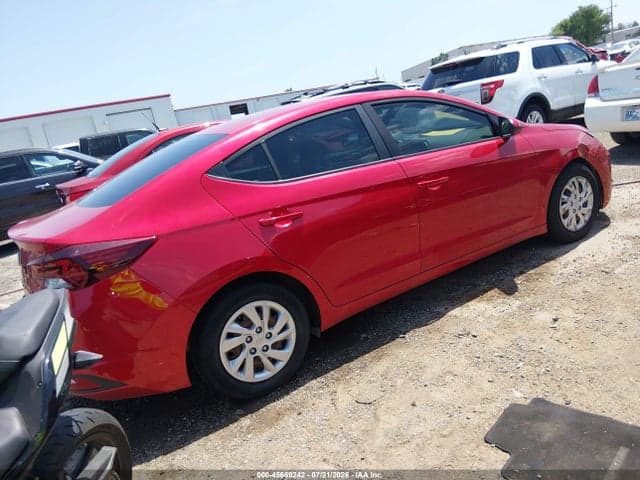 2020 HYUNDAI ELANTRA SE 4