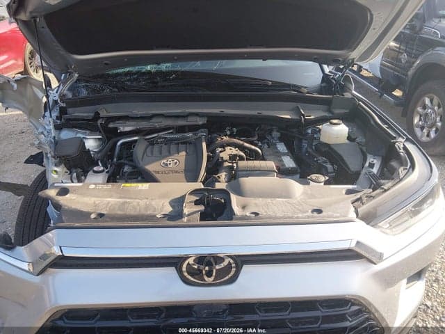 2026 TOYOTA GRAND HIGHLANDER XLE 10