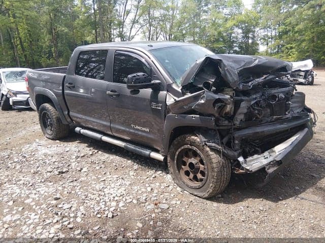 2017 TOYOTA TUNDRA SR5 5.7L V8 - 1