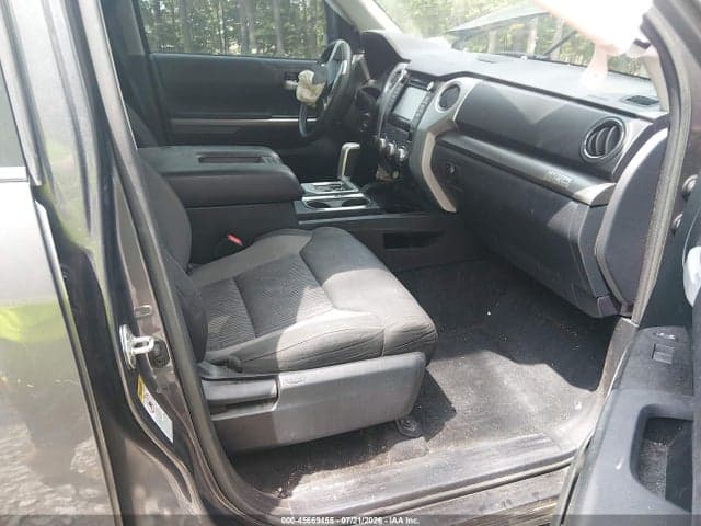 2017 TOYOTA TUNDRA SR5 5.7L V8 5