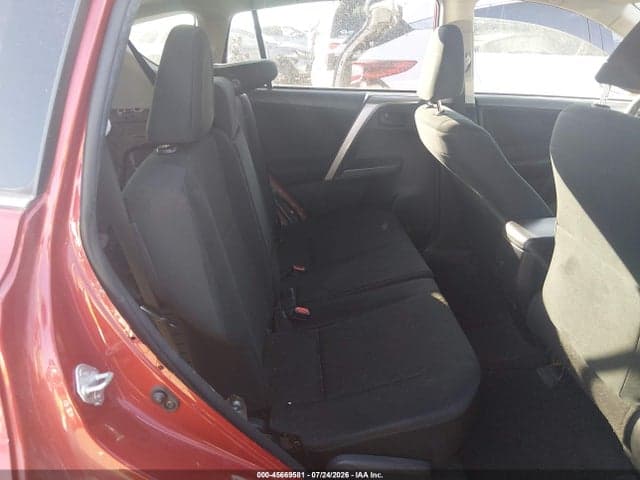 2017 TOYOTA RAV4 LE 8
