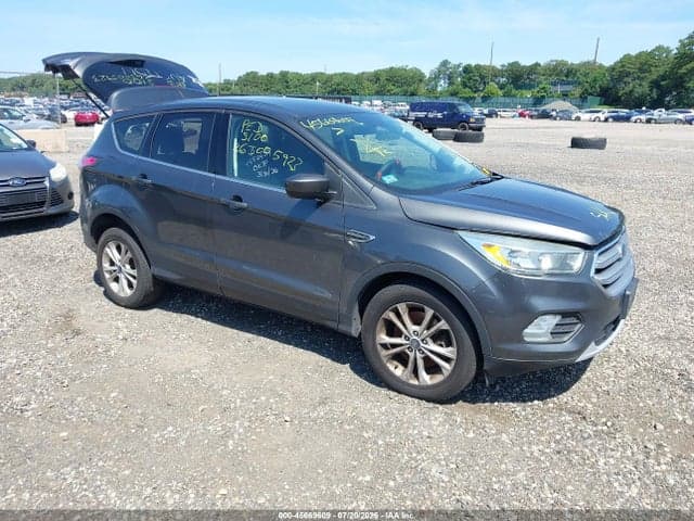 2017 FORD ESCAPE SE 1