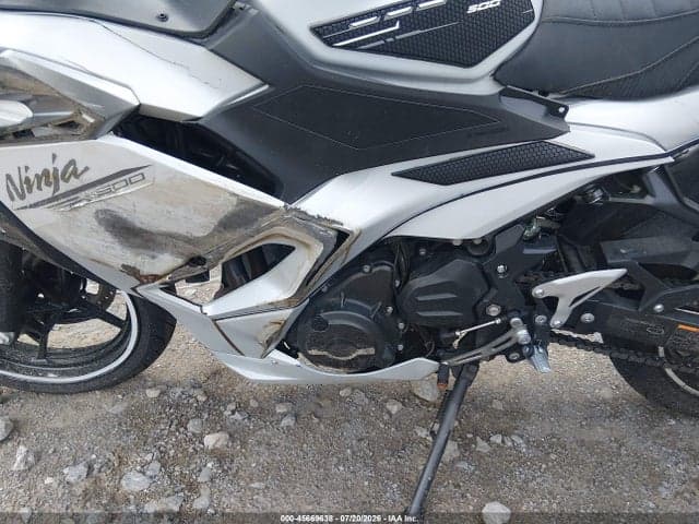 2025 KAWASAKI EX500 9