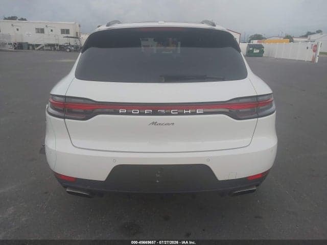 2021 PORSCHE MACAN 17