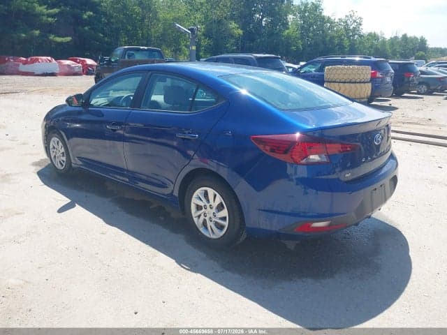 2020 HYUNDAI ELANTRA SE 3
