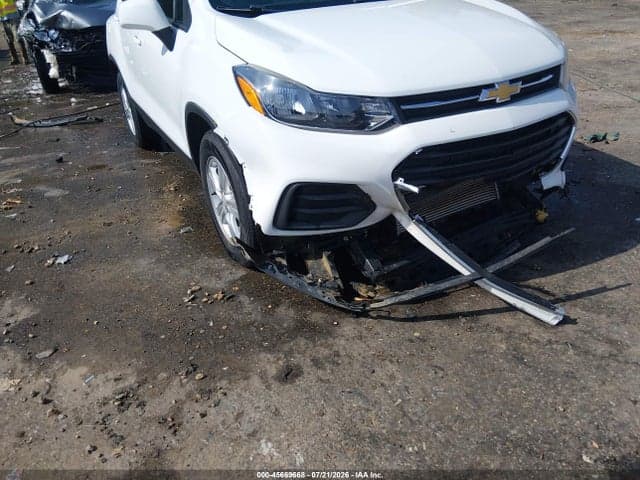2022 CHEVROLET TRAX FWD LS 18