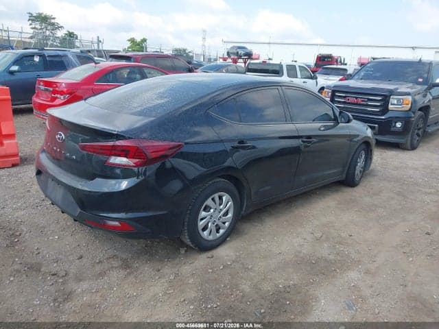 2020 HYUNDAI ELANTRA SE 4
