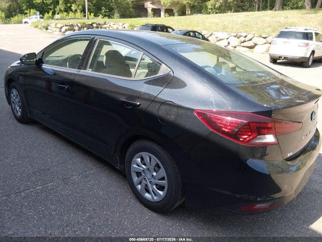 2020 HYUNDAI ELANTRA SE 3