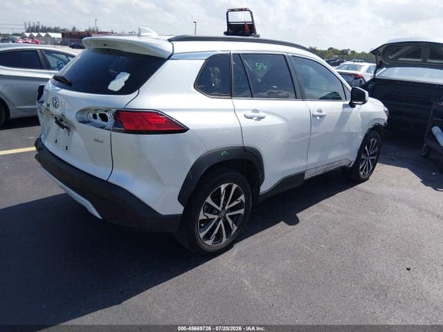 2022 TOYOTA COROLLA CROSS XLE 4
