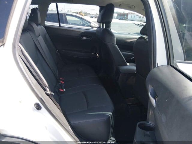 2022 TOYOTA COROLLA CROSS XLE 8