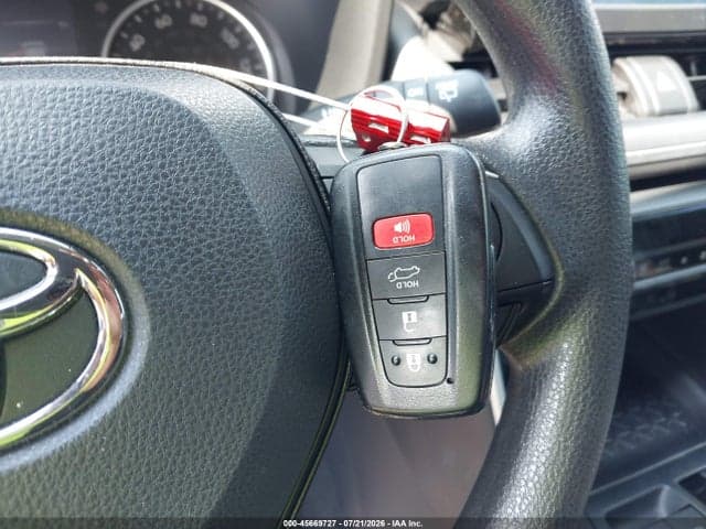 2022 TOYOTA RAV4 XLE 11