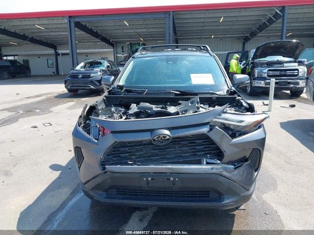 2022 TOYOTA RAV4 XLE 13