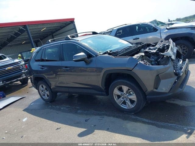 2022 TOYOTA RAV4 XLE 14