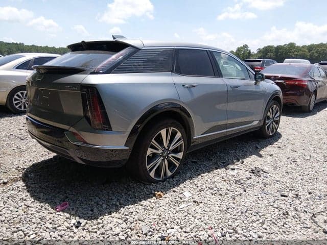 2025 CADILLAC OPTIQ LUXURY 2 AWD 4