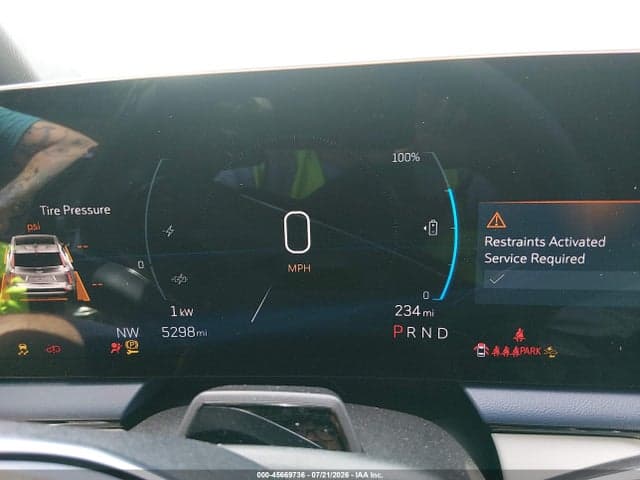 2025 CADILLAC OPTIQ LUXURY 2 AWD 7
