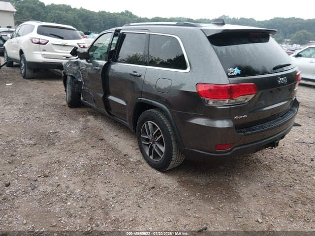 2019 JEEP GRAND CHEROKEE LAREDO E 4X4 3
