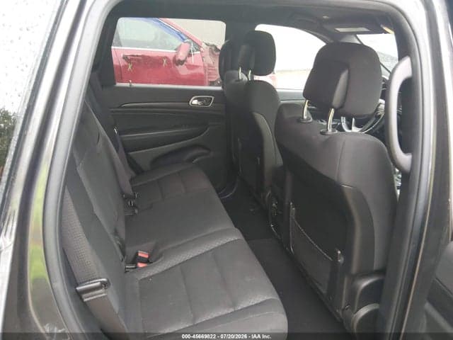 2019 JEEP GRAND CHEROKEE LAREDO E 4X4 8