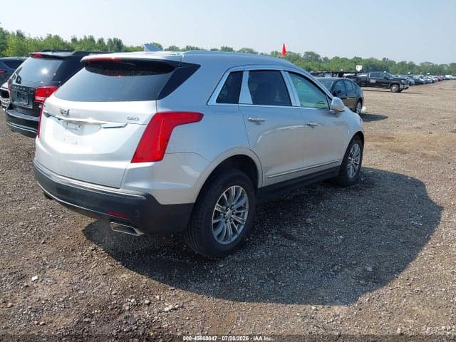 2017 CADILLAC XT5 LUXURY 4