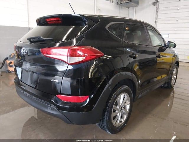 2018 HYUNDAI TUCSON SE 4