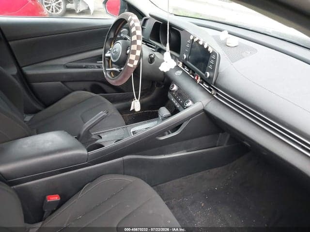 2023 HYUNDAI ELANTRA SEL 5