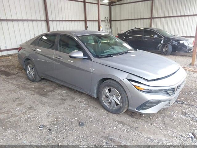 2025 HYUNDAI ELANTRA SE 1