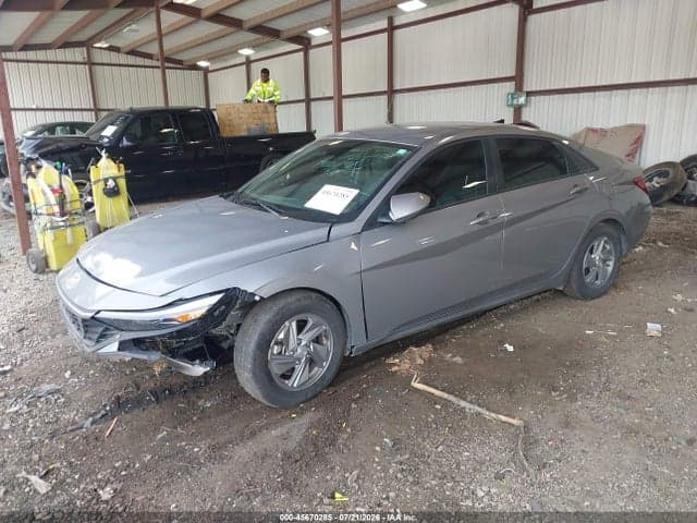 2025 HYUNDAI ELANTRA SE 2