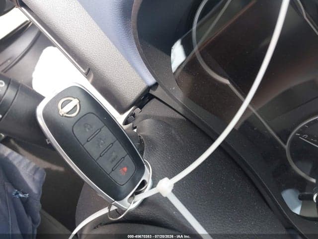 2024 NISSAN VERSA 1.6 SV 11